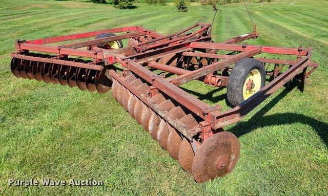 Image of Massey Ferguson 52 equipment image 4