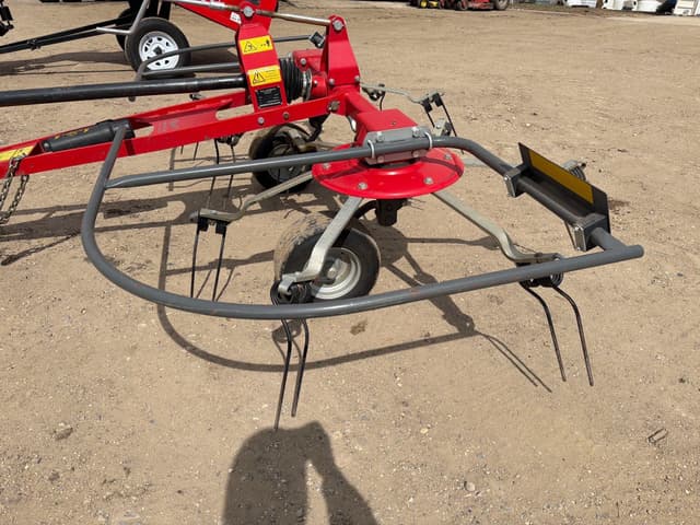 Image of Massey Ferguson TD252 equipment image 3