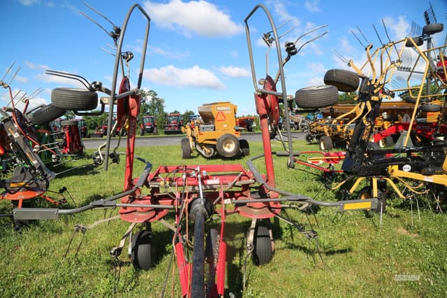Image of Massey Ferguson TD524 equipment image 3