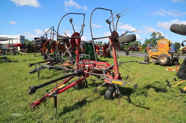 Image of Massey Ferguson TD524 equipment image 1