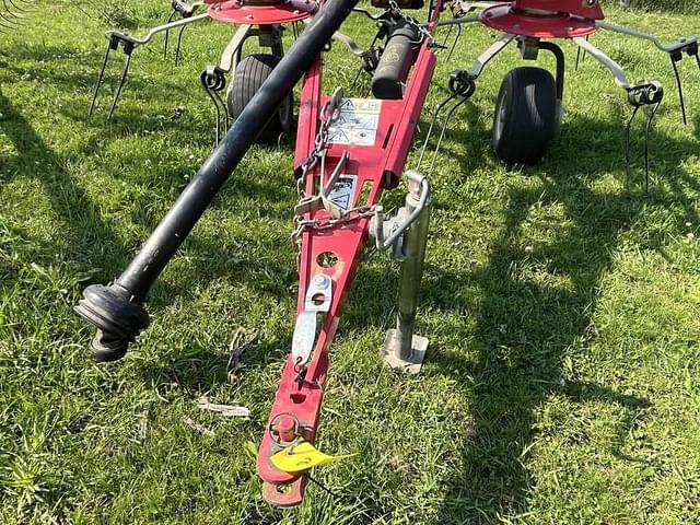 Image of Massey Ferguson TD524 equipment image 2