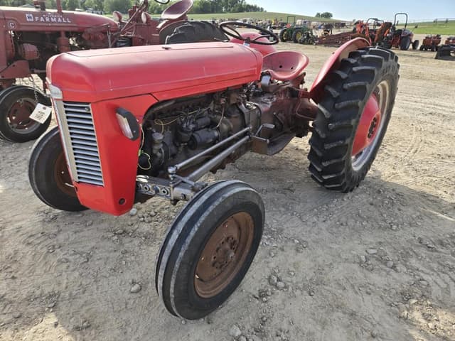 Image of Massey Ferguson TO-35 equipment image 2