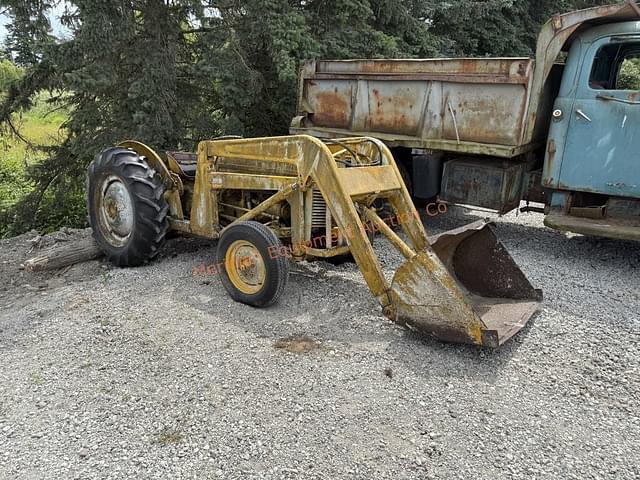 Image of Massey Ferguson TO-35 equipment image 1