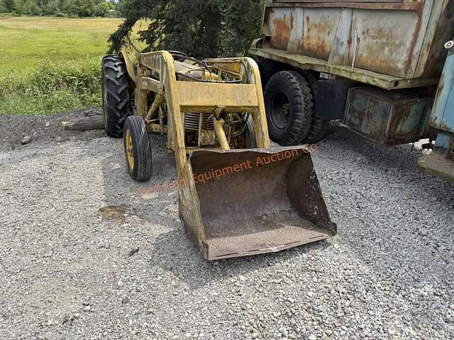Image of Massey Ferguson TO-35 equipment image 3