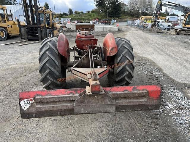 Image of Massey Ferguson TO-35 equipment image 3
