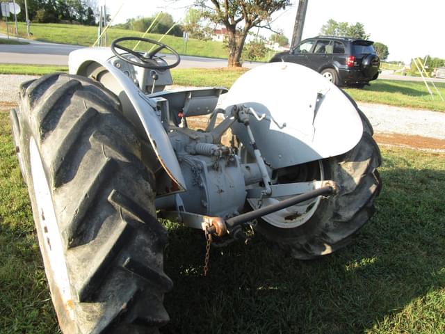 Image of Massey Ferguson TO30 equipment image 2