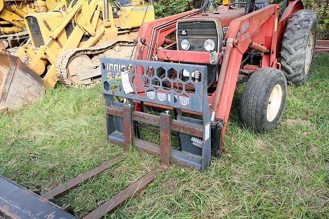 Image of Massey Ferguson 240 equipment image 2