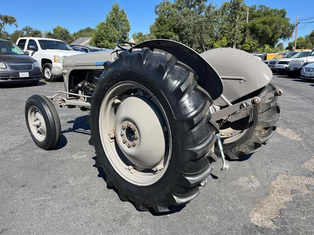 Image of Ferguson TE-20 equipment image 3