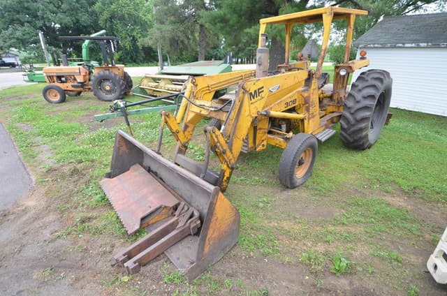Image of Massey Ferguson 30B equipment image 2
