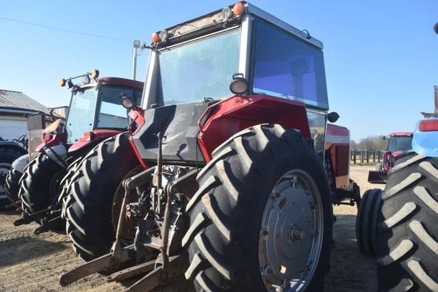 Image of Massey Ferguson 2675 equipment image 2