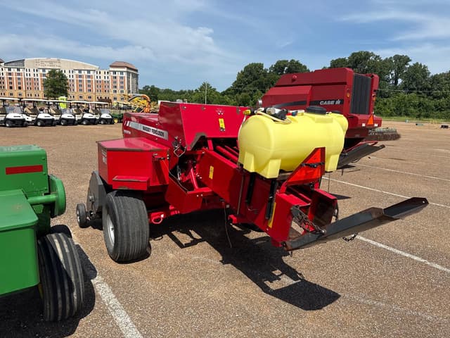 Image of Massey Ferguson Hesston 1840 equipment image 4