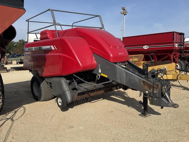 Image of Massey Ferguson 2150 equipment image 2