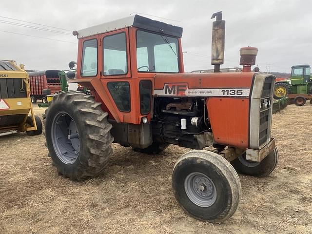 Image of Massey Ferguson 1135 equipment image 1