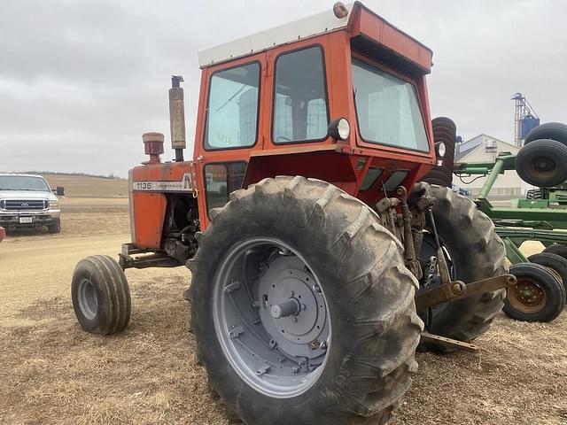 Image of Massey Ferguson 1135 equipment image 4