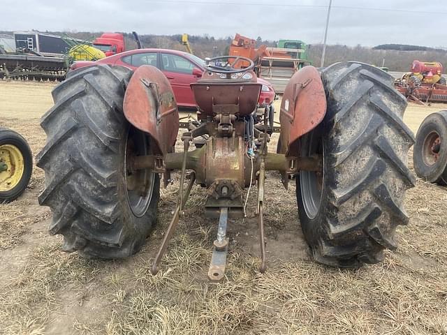 Image of Massey Ferguson 135 equipment image 3