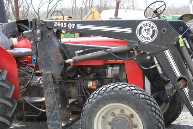 Image of Massey Ferguson 240 equipment image 3
