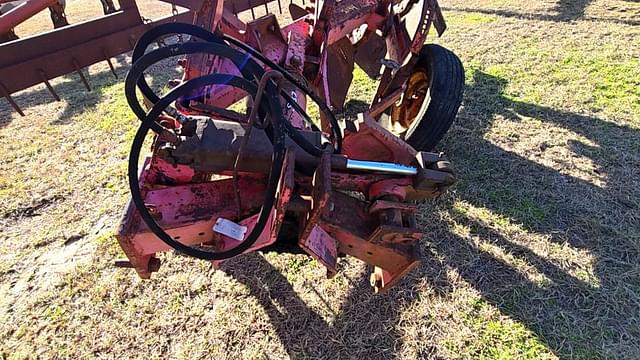 Image of Massey Ferguson 57 equipment image 2