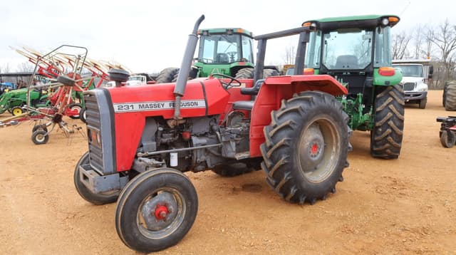 Image of Massey Ferguson 231 equipment image 1