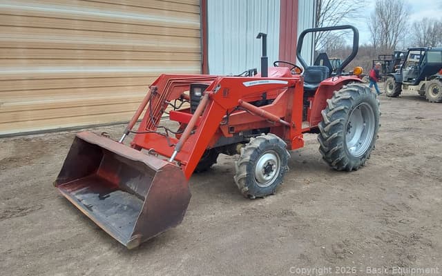 Image of Massey Ferguson 1045 equipment image 1