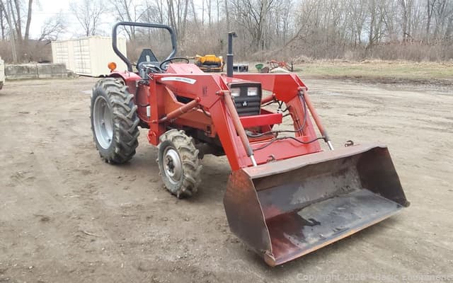 Image of Massey Ferguson 1045 equipment image 3