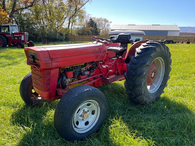 Image of Massey Ferguson 135 equipment image 3