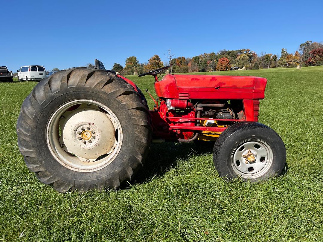 Image of Massey Ferguson 135 Primary image