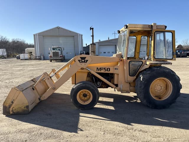 Image of Massey Ferguson 300A equipment image 1