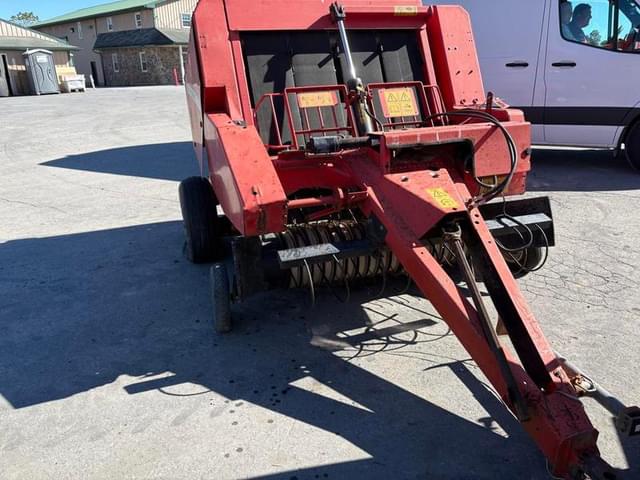 Image of Massey Ferguson 143 equipment image 3