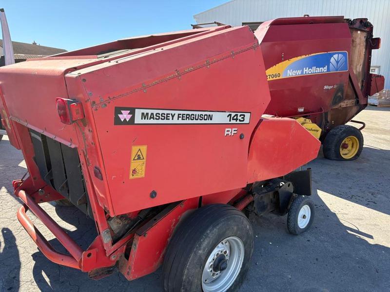 Image of Massey Ferguson 143 Primary image