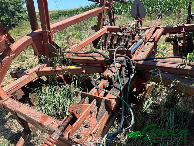 Image of Massey Ferguson 820 equipment image 4