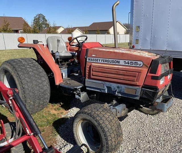 Image of Massey Ferguson 1455 equipment image 1