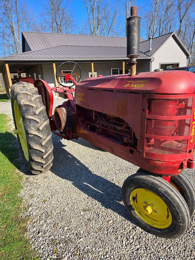 Image of Massey-Harris 101 Junior equipment image 2