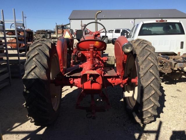Image of Massey-Harris 101 equipment image 4
