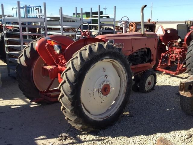 Image of Massey-Harris 101 equipment image 3