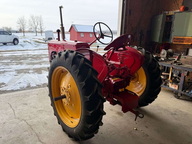 Image of Massey-Harris 22 equipment image 4