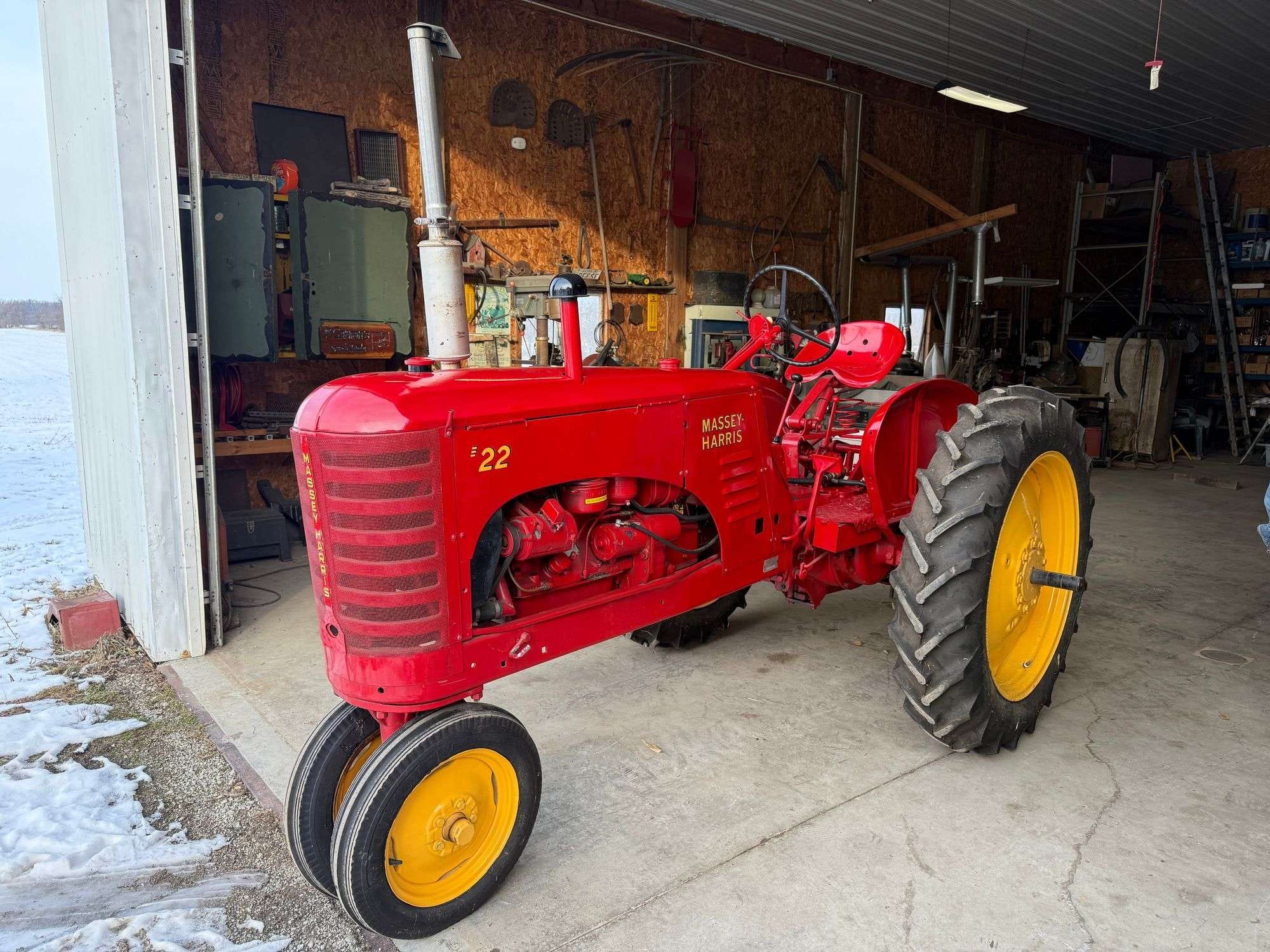 Massey-Harris 22 Equipment Image0