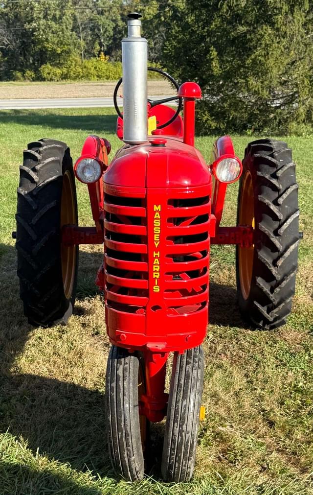 Image of Massey-Harris 22 equipment image 4