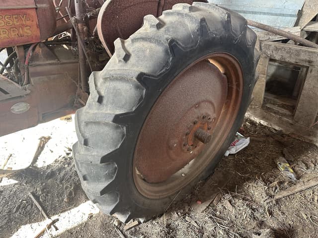 Image of Massey-Harris 30 equipment image 3