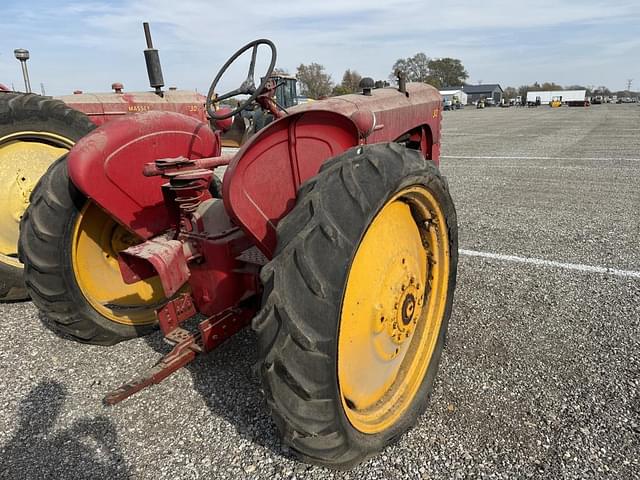 Image of Massey-Harris 30 equipment image 2