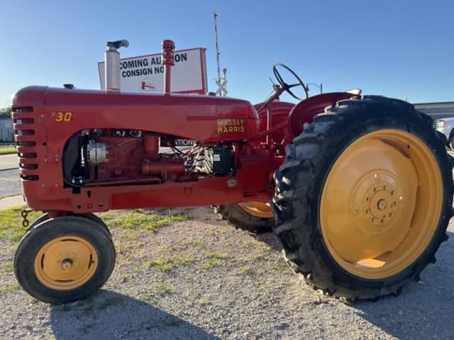 Image of Massey-Harris 30 equipment image 3