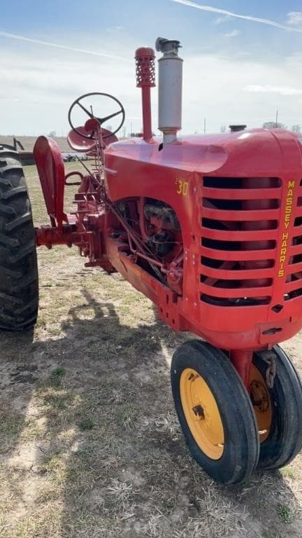 Image of Massey-Harris 30 equipment image 2