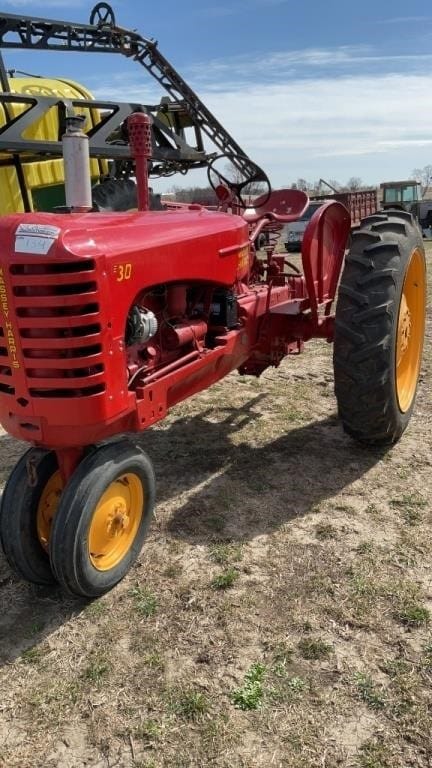 Massey-Harris 30 Equipment Image0