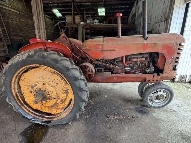 Image of Massey-Harris 30 equipment image 4