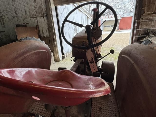 Image of Massey-Harris 30 equipment image 3