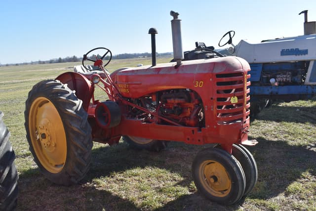 Image of Massey-Harris 30 equipment image 2