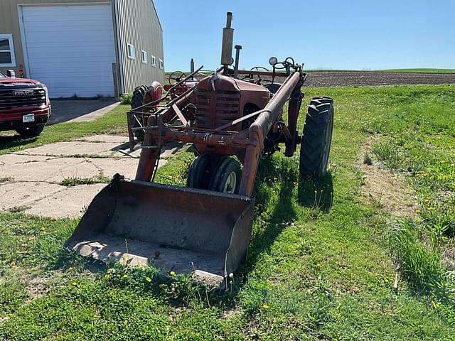 Image of Massey-Harris 333 equipment image 1