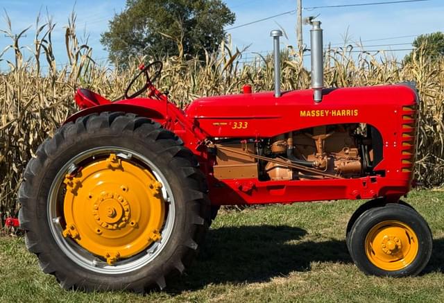 Image of Massey-Harris 333 equipment image 1