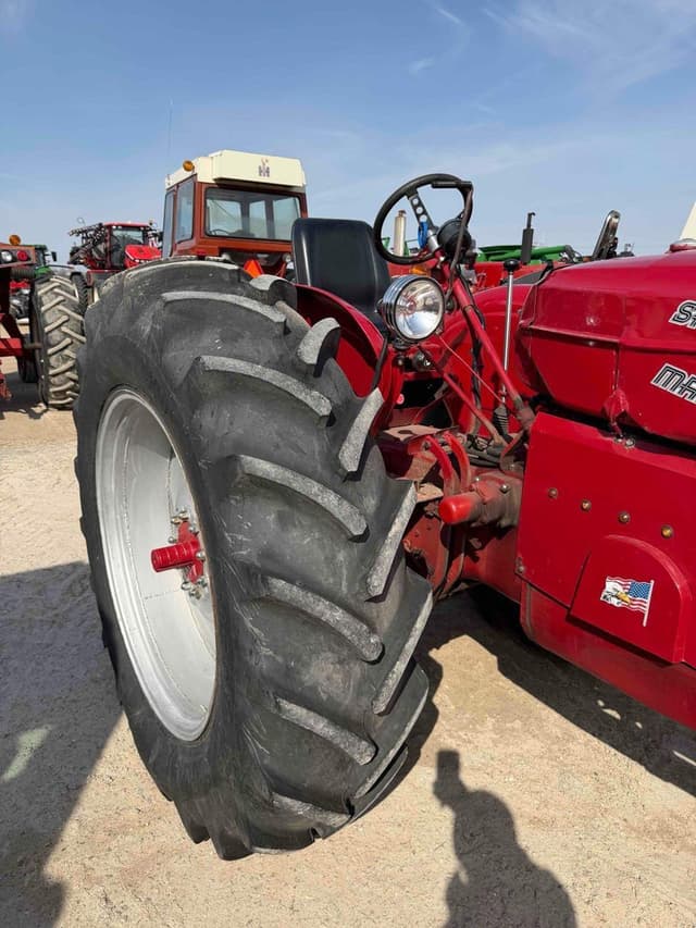 Image of Massey-Harris 44 equipment image 2