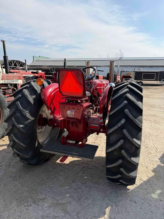Image of Massey-Harris 44 equipment image 4