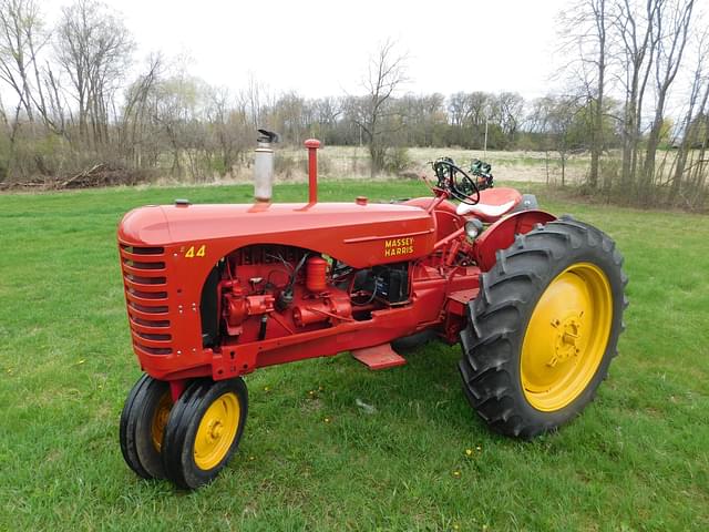 Image of Massey-Harris 44 equipment image 2